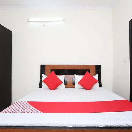 מלון Alīgarh Oyo 40446 Yas Residency מראה חיצוני תמונה