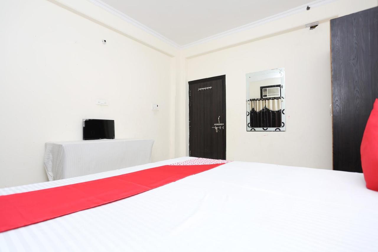 מלון Alīgarh Oyo 40446 Yas Residency מראה חיצוני תמונה