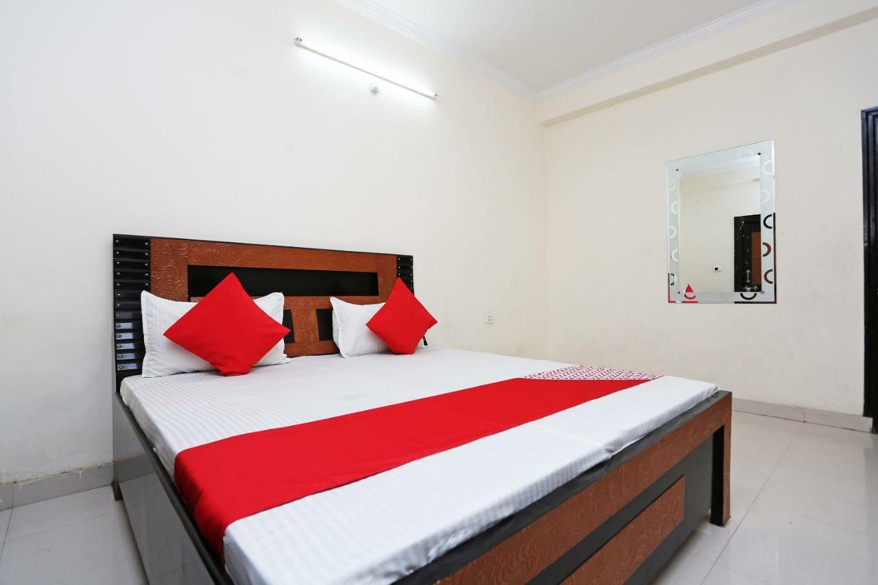 מלון Alīgarh Oyo 40446 Yas Residency מראה חיצוני תמונה