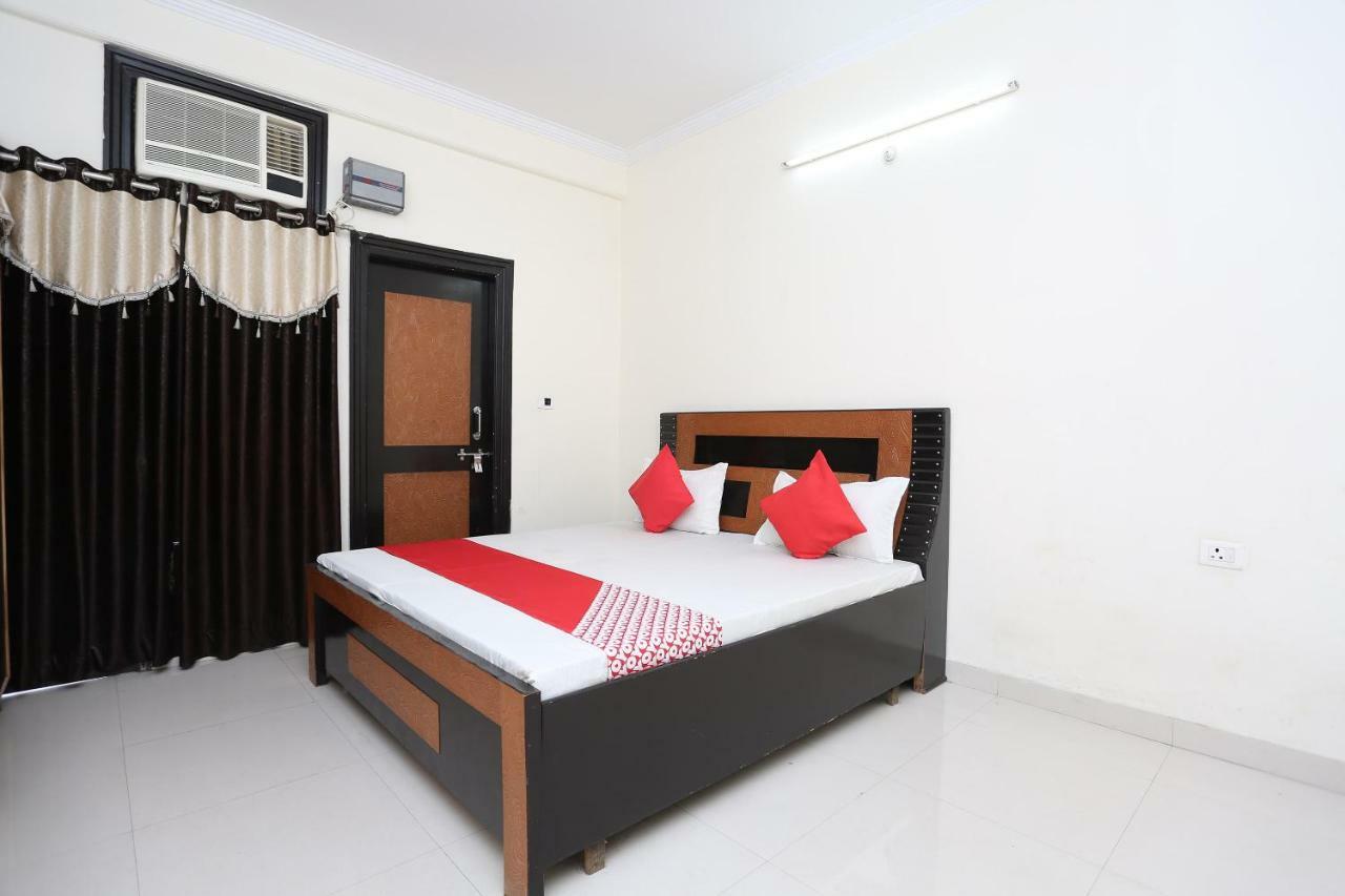 מלון Alīgarh Oyo 40446 Yas Residency מראה חיצוני תמונה