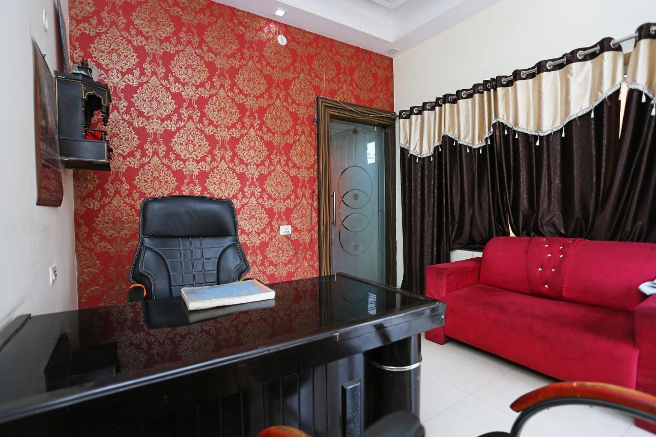 מלון Alīgarh Oyo 40446 Yas Residency מראה חיצוני תמונה