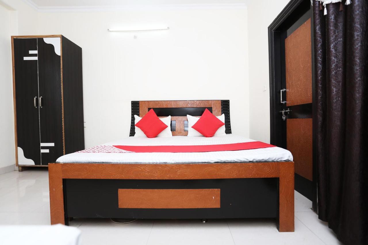 מלון Alīgarh Oyo 40446 Yas Residency מראה חיצוני תמונה